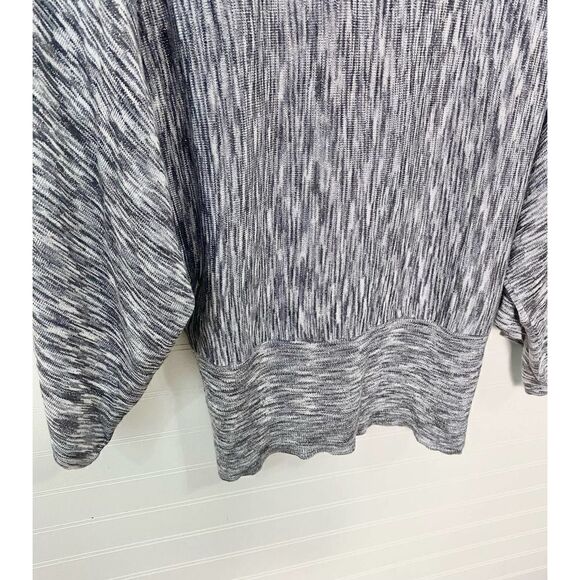 Chico's Gray Long Sleeve Relax Fit Tunic - Picture 3 of 7